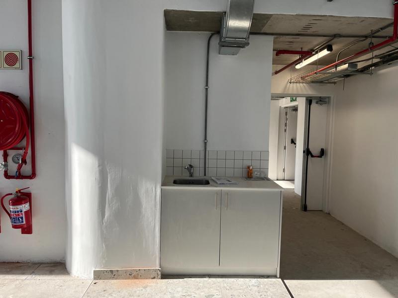 To Let Commercial Property for Rent in Paarden Eiland Western Cape